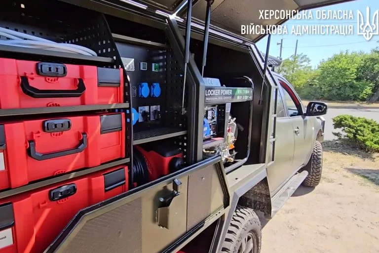 Військовим, які воюють на Херсонському напрямку, передали ремонтний комплекс