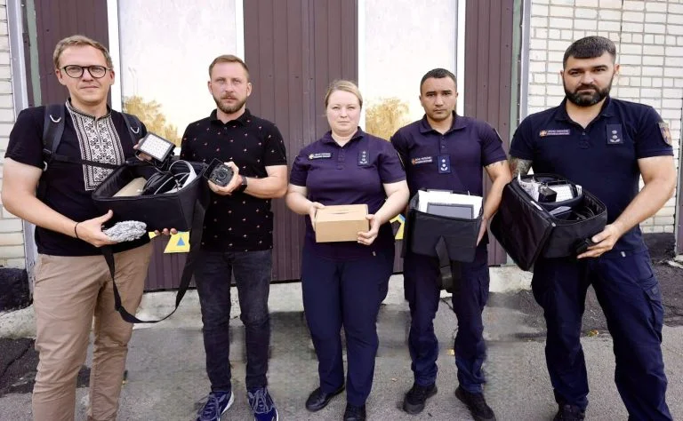 Рятувальники Херсонщини отримали системи нічного бачення