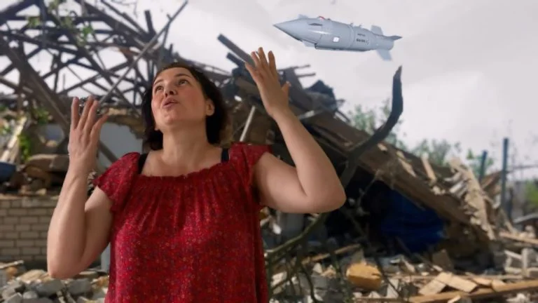 Життя під авіабомбами: як виживають мешканці Раківки на Херсонщині (відео)