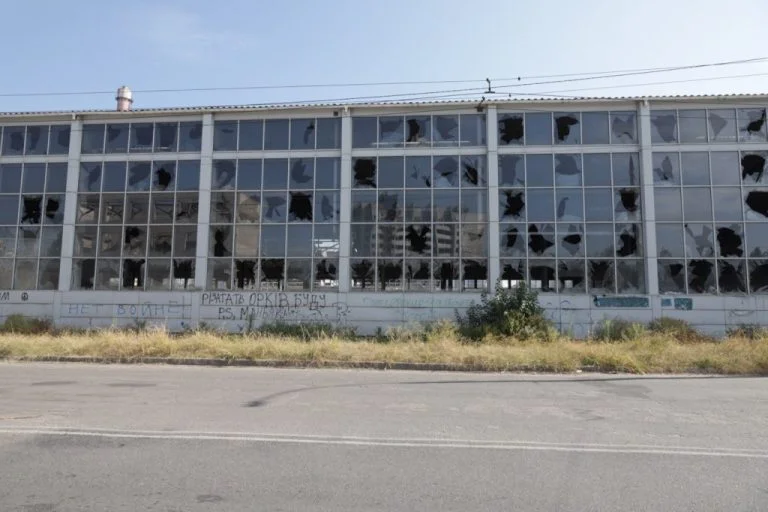 Який вигляд має дорога у Херсоні в мікрорайоні Корабел (відео)