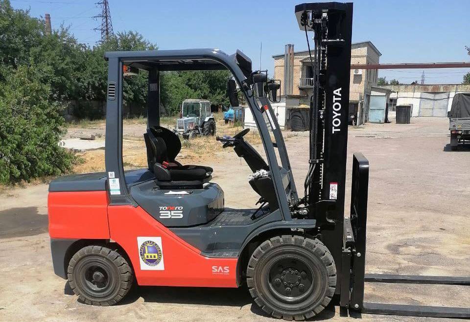 КП «Херсонтеплоенерго» отримало навантажувач від Японії