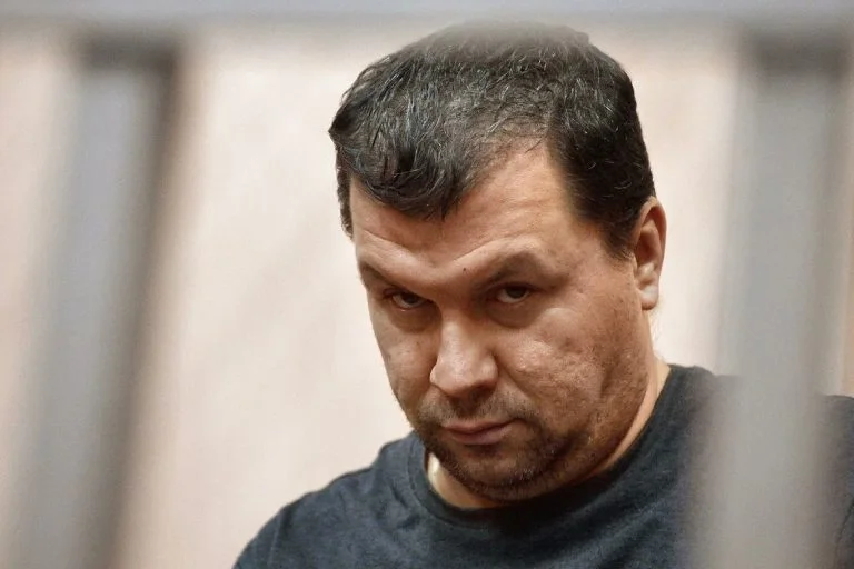 Полковник російського СК “віджав” машину у матері херсонського зрадника