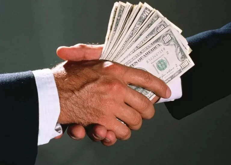 Мрочку все одно, хто освоює бюджетні кошти у Херсоні