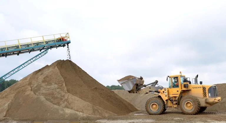 На ТОТ Херсонщини зареєстрували підприємство, яке облаштовуватиме піщані кар’єри