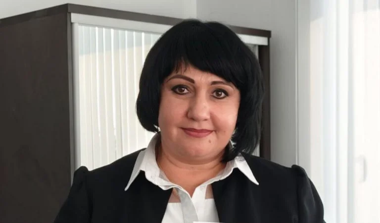 “За заслуги перед Херсонською областю”: Сальдо нагородив співробітницю окупаційного Соцфонду у Великій Лепетисі