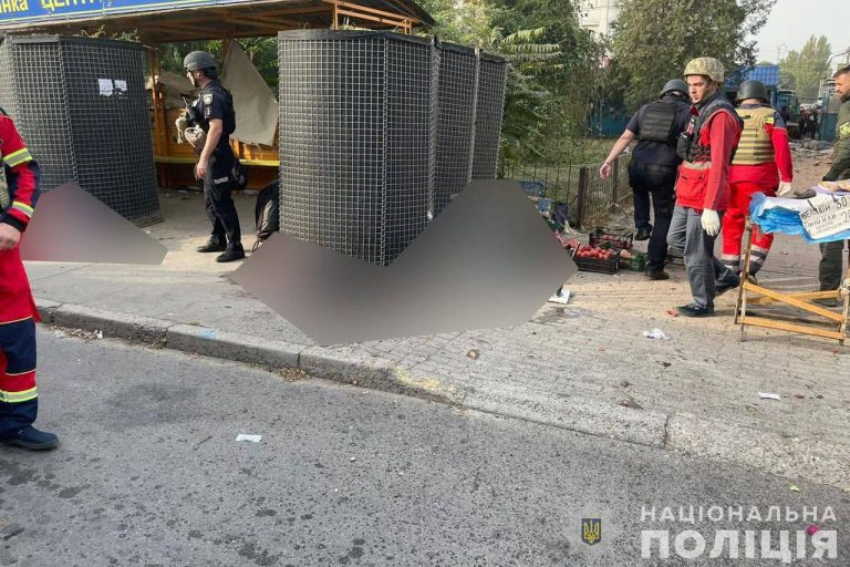 У Херсоні через російський обстріл центру міста були поранені шестеро людей