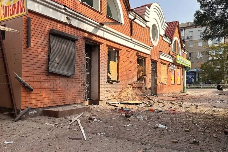 Ексклюзивний репортаж з місця обстрілу в Херсоні (ВІДЕО)