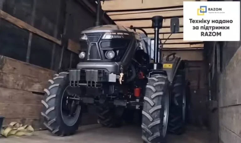 На Херсонщину доставили техніку для деокупованих громад