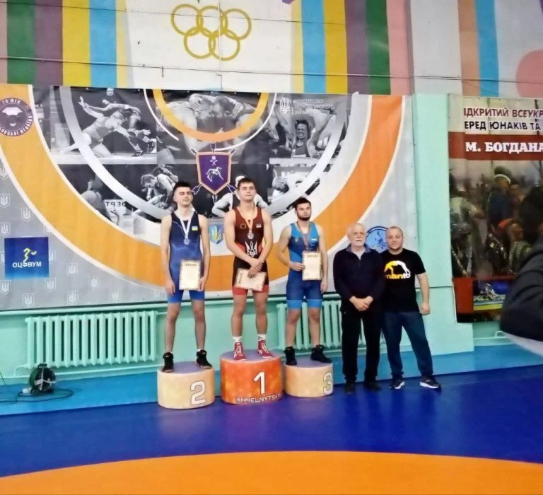 Борці з Херсонщини здобули призові місця на чемпіонаті України