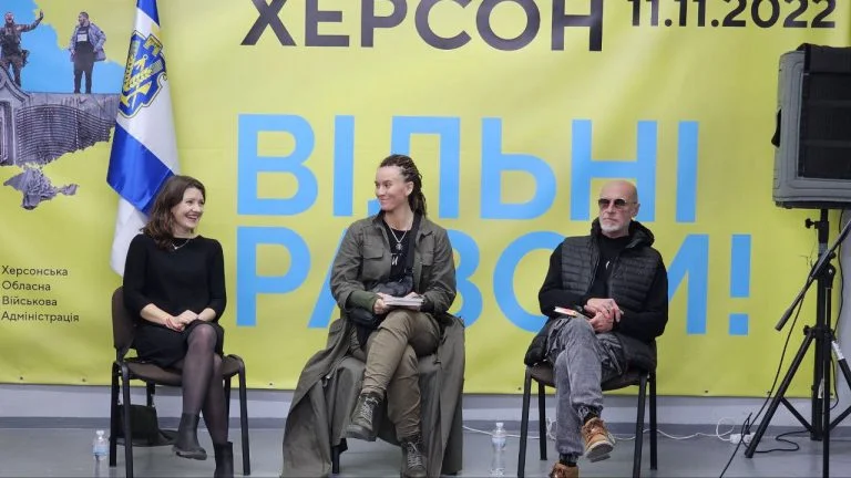 Херсон відвідали поети Юрій Іздрик, Ірина Цілик та Ярина Чорногуз