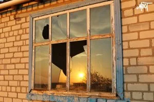 Росіяни вдарили по житловому будинку у Степанівці - поранено жінку