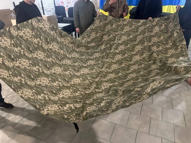 Військові на Херсонському напрямку отримали антидронові накидки