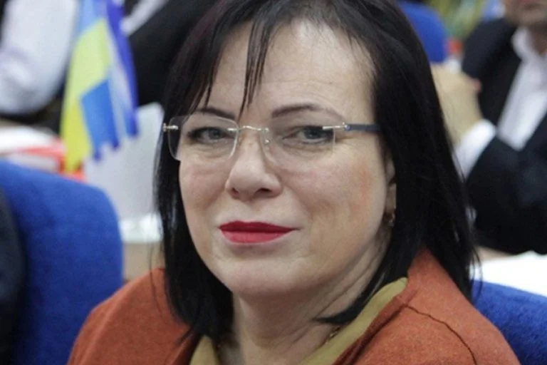 Ексдепутатка Херсонської міськради заборгувала більше 100 тисяч гривень за електрику