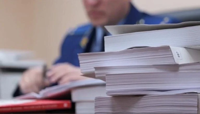 На ТОТ Херсонщини порушили кримінальну справу проти директора незаконної установи, який виписав собі премію в 100 тис.рублів