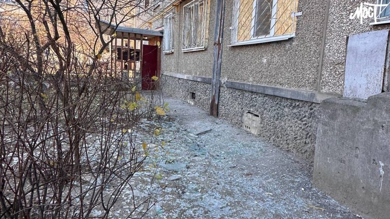 Через російський обстріл Херсона постраждав чоловік