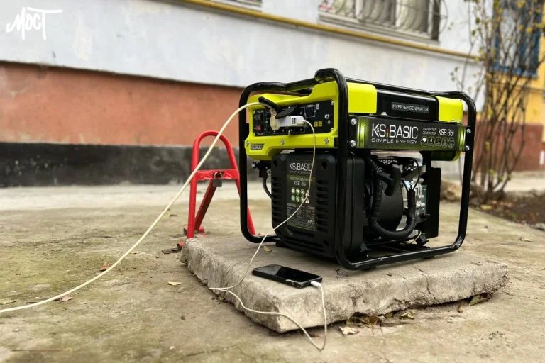 Лікарня на Херсонщині отримала дизельний генератор від чеських партнерів генератор