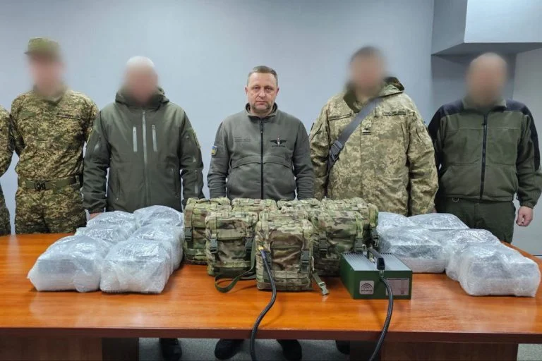 На Херсонщині військовим передали тактичні засоби РЕБ бутрій