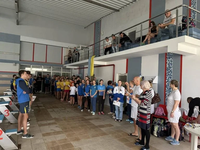 Змагання з плавання