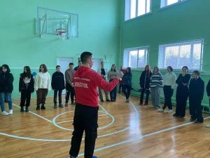 Окупанти провели для дітей на ТОТ Херсонщини майстер-клас з управління FPV-дронами