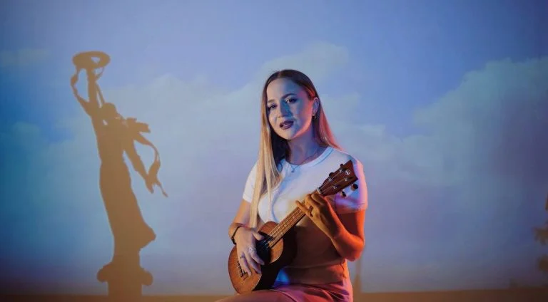 Співачка Анастасія Sonhe