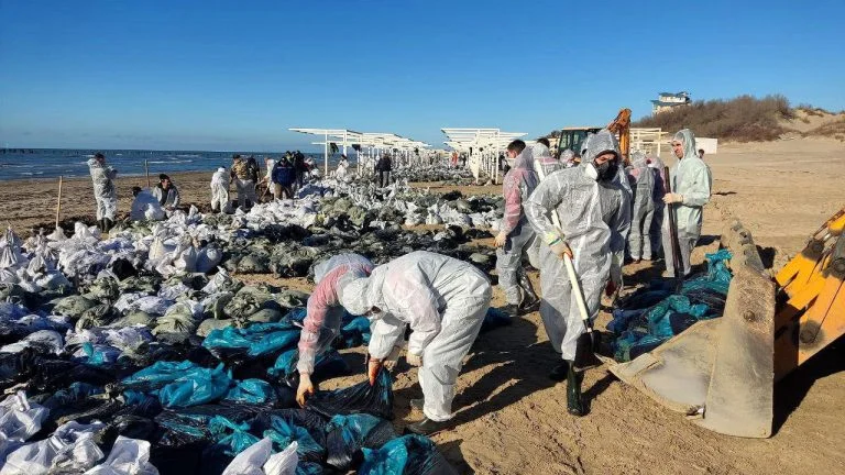 Ліквідовувати екологічну катастрофу росіяни відправили не лише студентів з ТОТ Херсонщини, а й викладачів