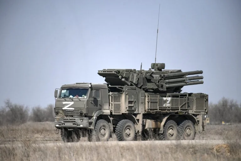 На Херсонщині ЗСУ уразили ворожий ЗРГК “Панцир” (відео)