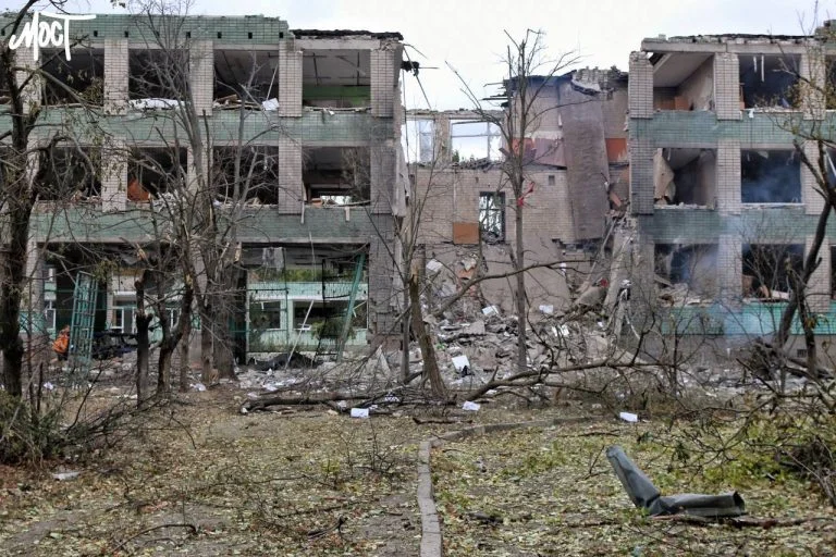 Росіяни обстріляли 34 населені пункти Херсонщини: є загиблі та поранені