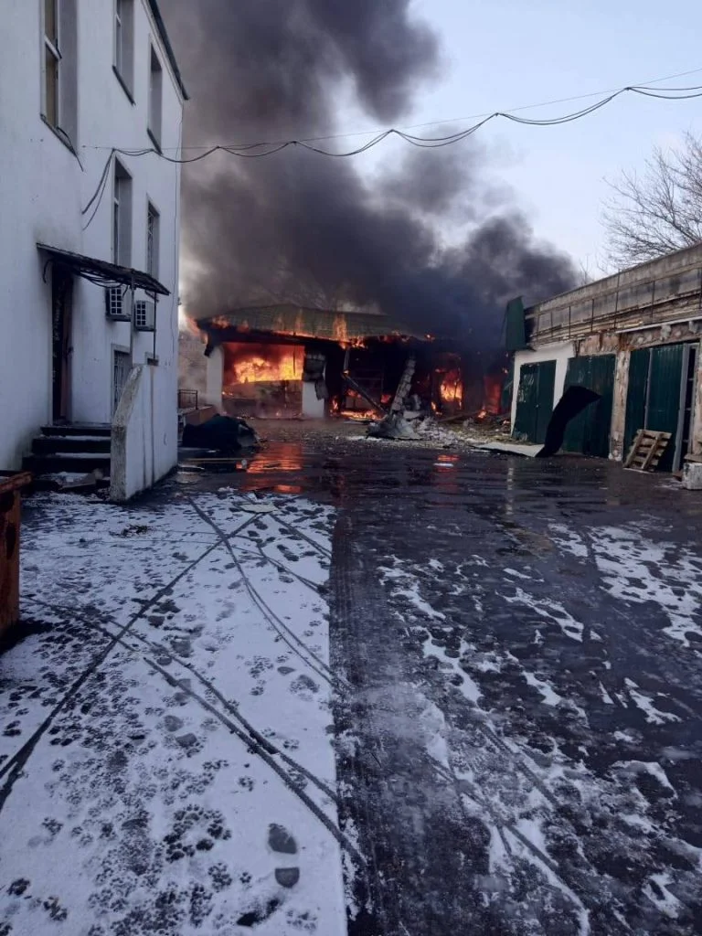Окупанти з дронів атакували гуманітарний штаб у Бериславі на Херсонщині