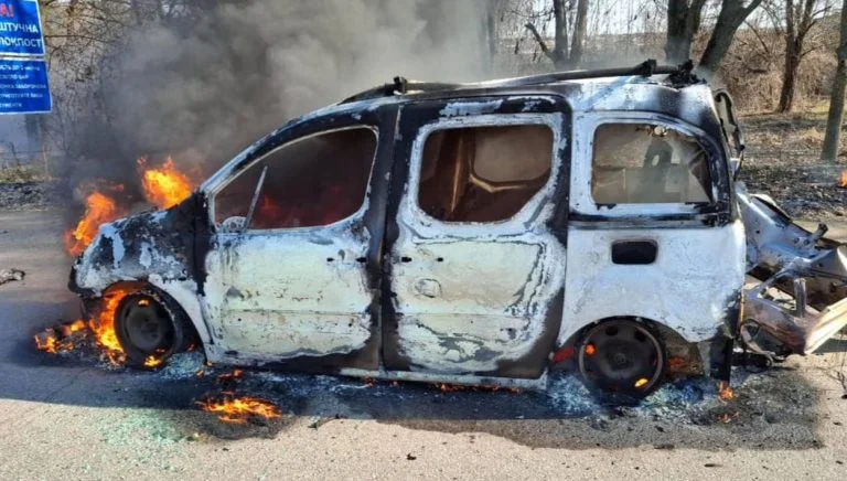 У Херсоні російський дрон атакував авто телеком-оператора