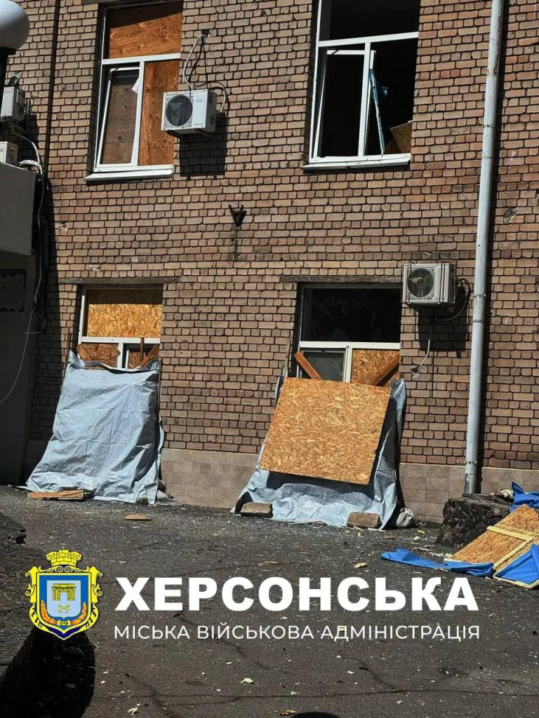 У Херсоні внаслідок авіаудару РФ пошкоджена лікарня