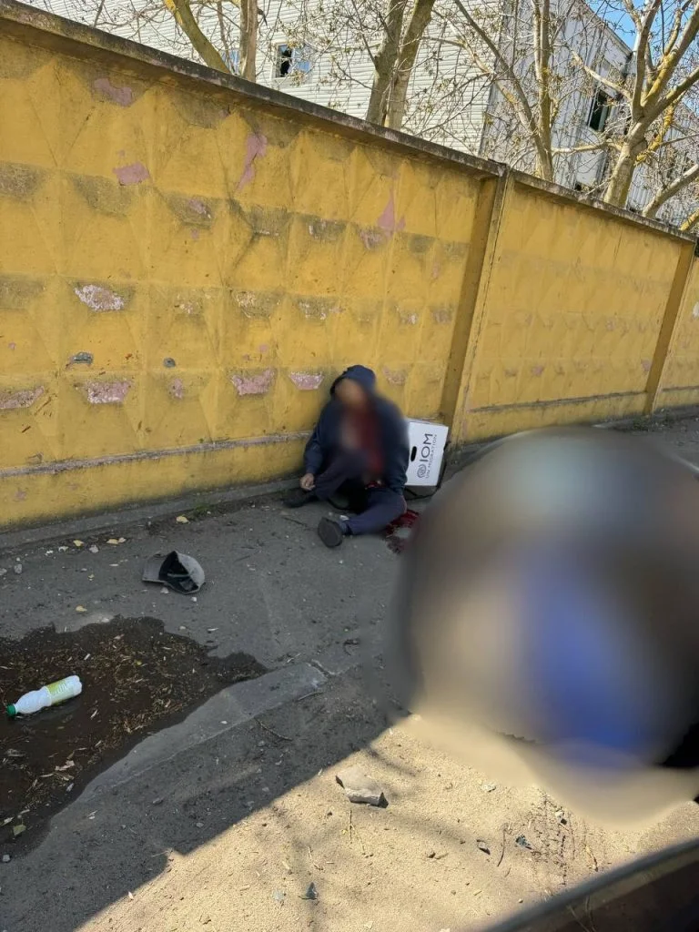 Унаслідок авіаудару у Херсоні загинув чоловік