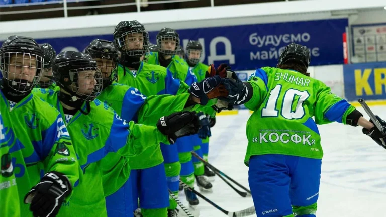 Херсонська юнацька хокейна команда перемогла у чемпіонаті України