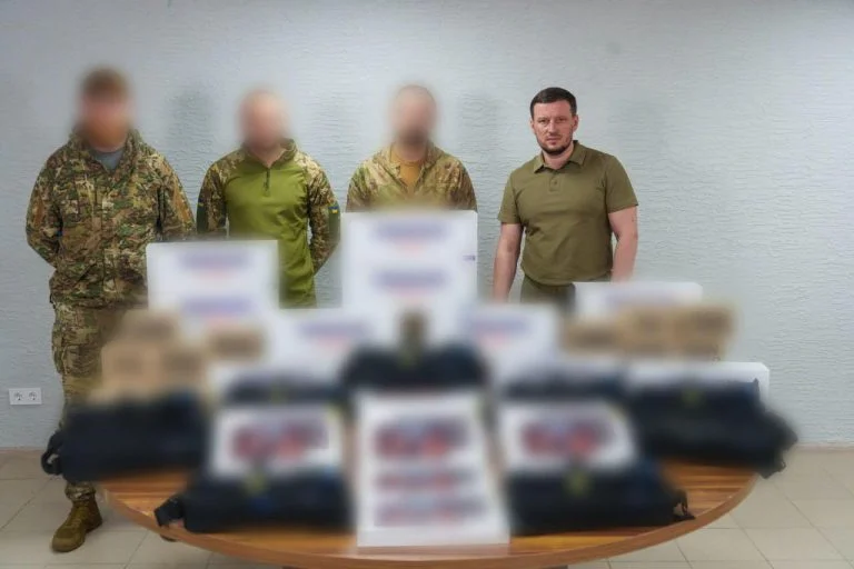 Громади Херсонщини передали бійцям обладнання для боротьби з ворожими дронами