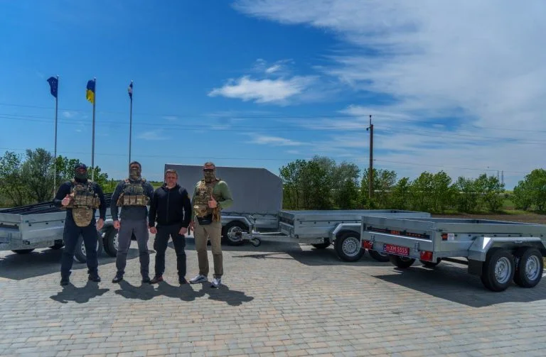 За кошти 6 громад Херсонщини закупили причепи для підрозділу сектору безпеки