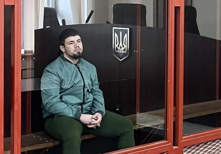 Суд залишив під вартою військового з Херсонщини, якого підозрюють у порушенні звичаїв війни