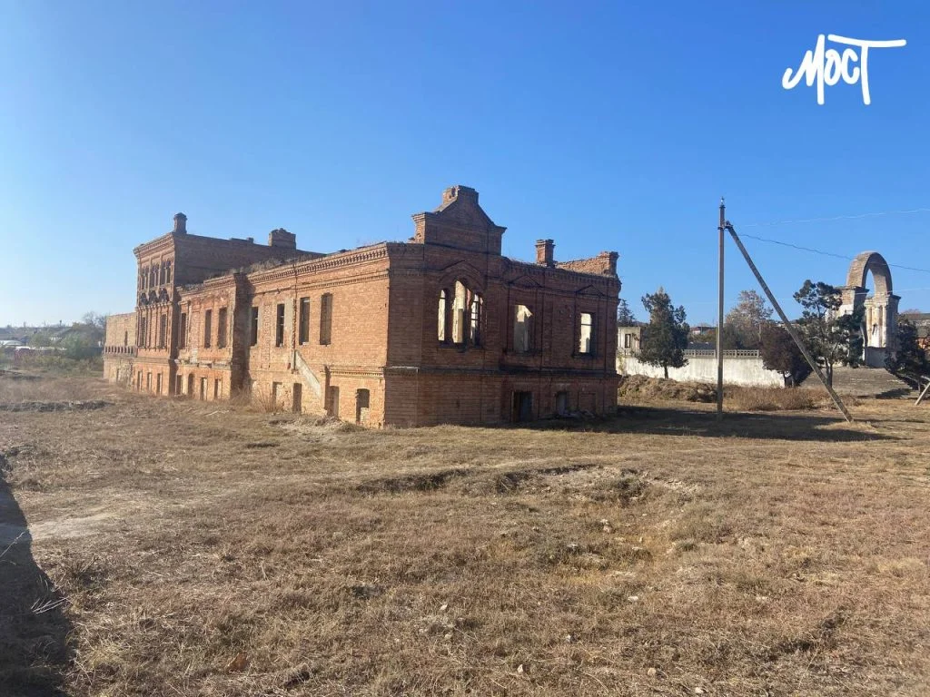 Монастир у Червоному Маяку