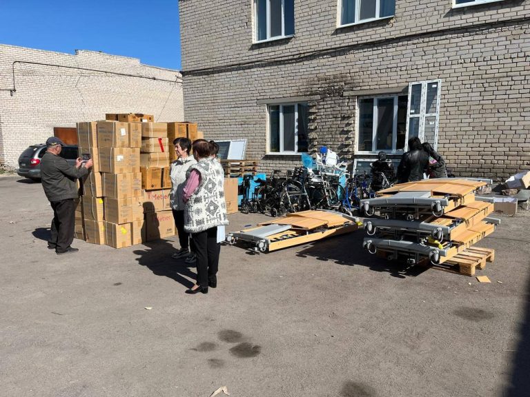 Лікарня у Нововоронцовській громаді отримала медичне обладнання від благодійників