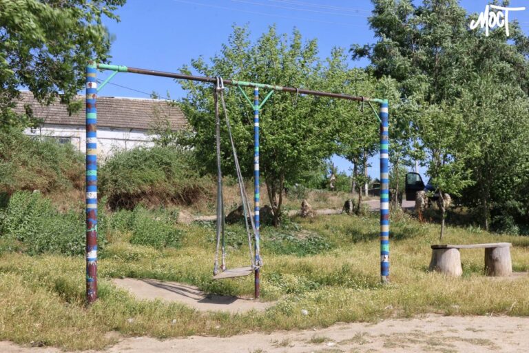 За добу війська РФ атакували 42 населені пункти Херсонщини: які наслідки