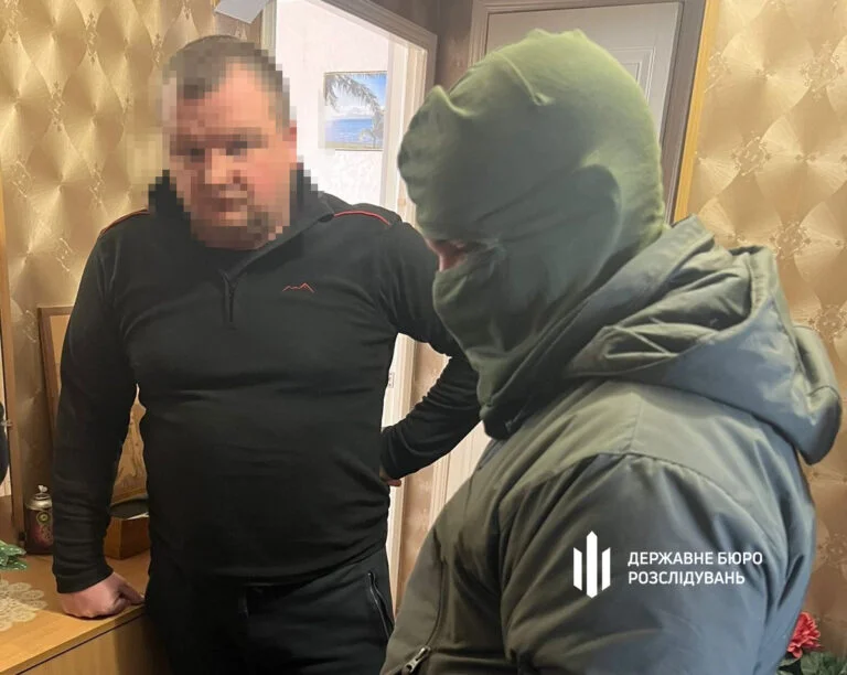 До 14 років позбавлення волі засуджений колаборант, який допомагав окупантам створювати «тюрму» в Херсоні