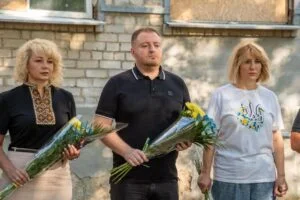 Тетяна Турчина крайня справа