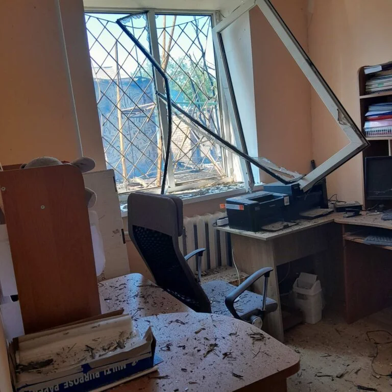 Білозерський центр регіонального розвитку закрив офіс через обстріли, але продовжує працювати дистанційно