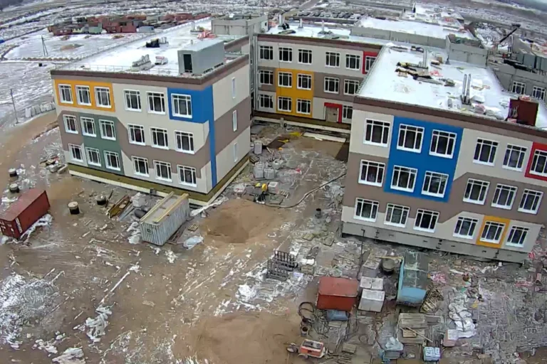 Окупанти хочуть підключити школи Херсонщини до псковської освітньої цифрової платформи