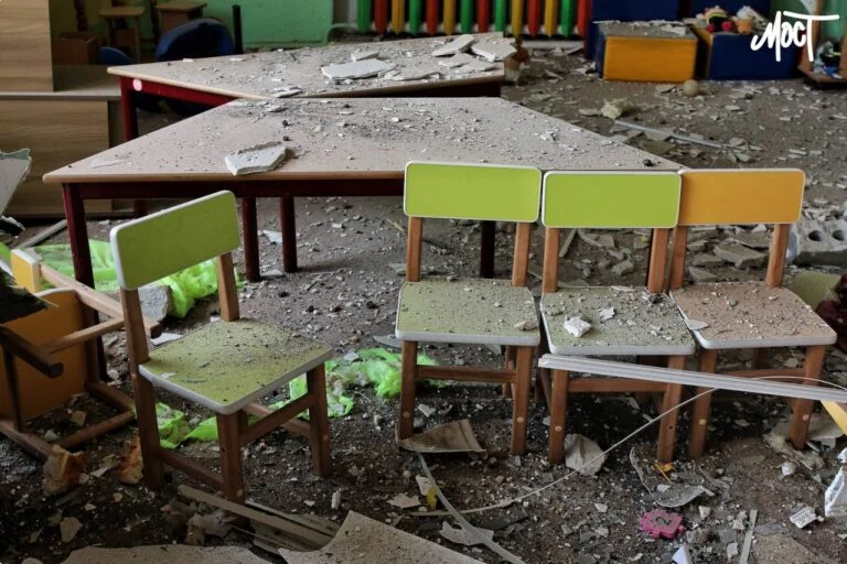 У Херсонському районі заборонили в’їзд родинам з дітьми через обстріли