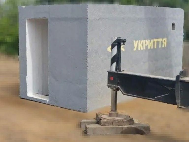 У Кочубеївській громаді встановлені нові мобільні укриття