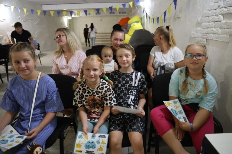 Турбота, що змінює життя. На Херсонщині відбулась завершальна інфосесія проєкту “Обійми 2.0”