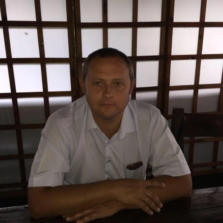 Зеленський змінив керівника Новокаховської МВА: замість Брусенського призначено Тарабаку