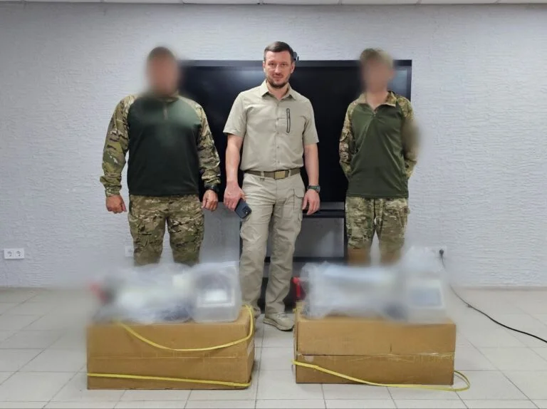 Херсонській бригаді берегової оборони передали обладнання для безпілотників