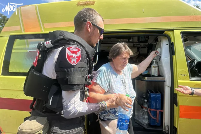 У ХОВА розповіли скільки людей залишаються у мікрорайоні Острів