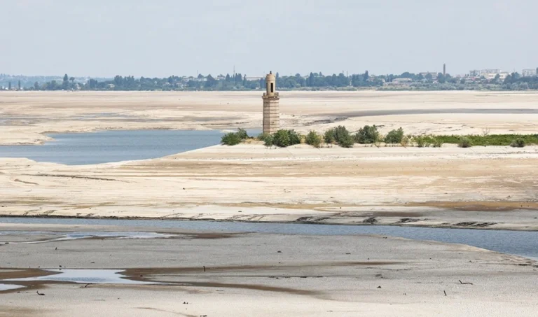 Окупанти знищили систему водопостачання в Любимівці