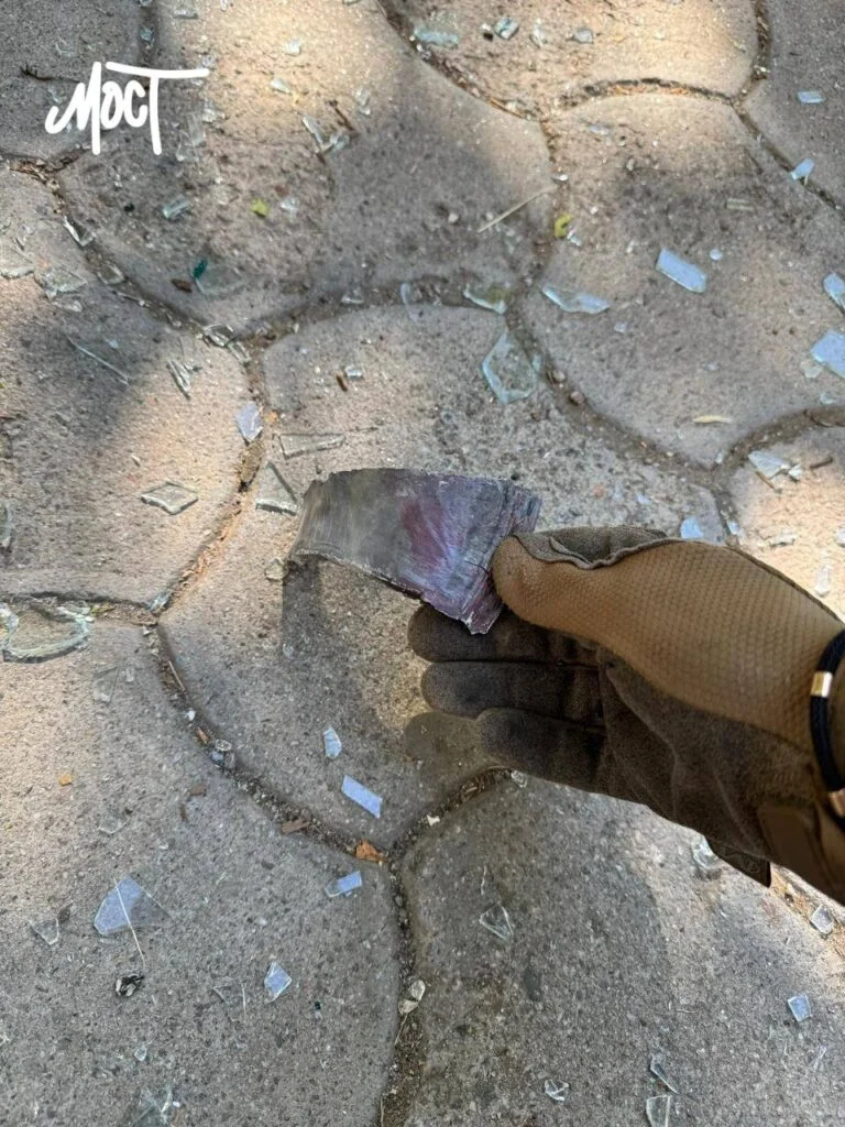 Росіяни обстріляли район Дніпровського ринку у Херсоні з танка